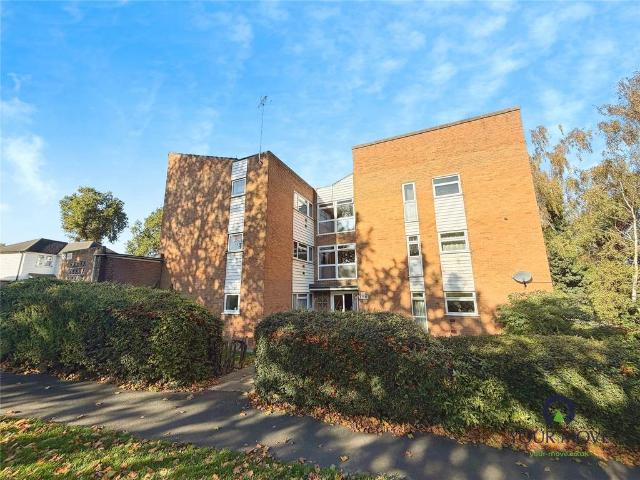 Flat for sale in Northumberland Heath, Greater London