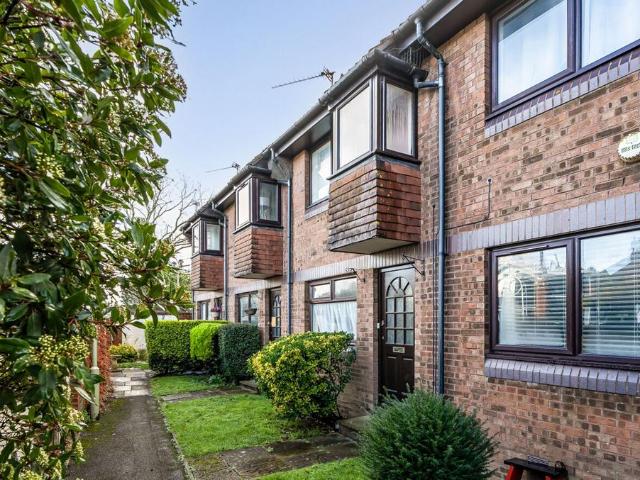 Flat for sale in Petersfield, Bolton Low Houses