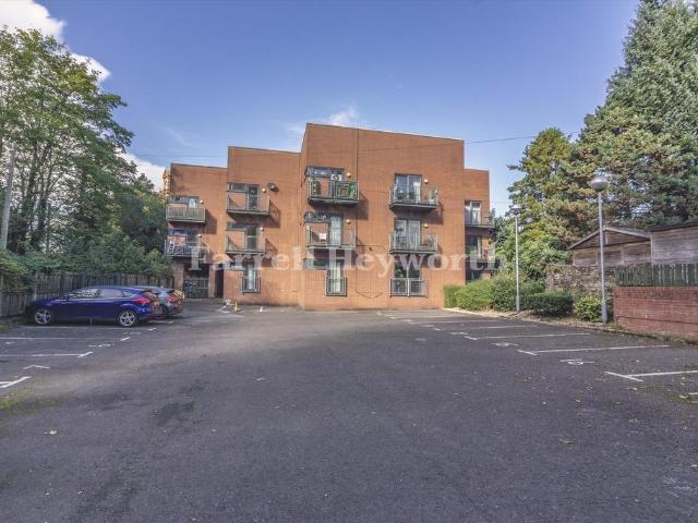 Flat for sale in Lee Bank, Greater Manchester