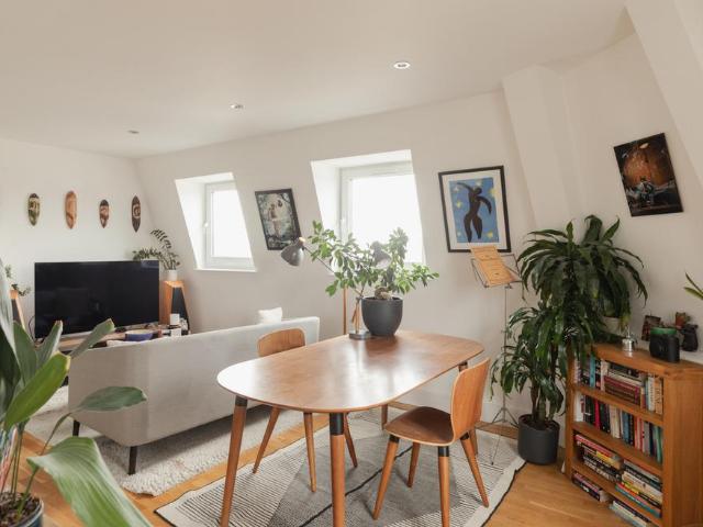 Flat for sale in East Dulwich, Greater London