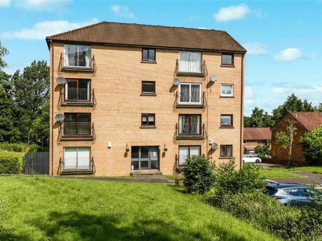 Flat for sale in Brancumhall Estate, Barassie