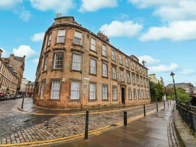 Flat for sale in Castlehead, Paisley