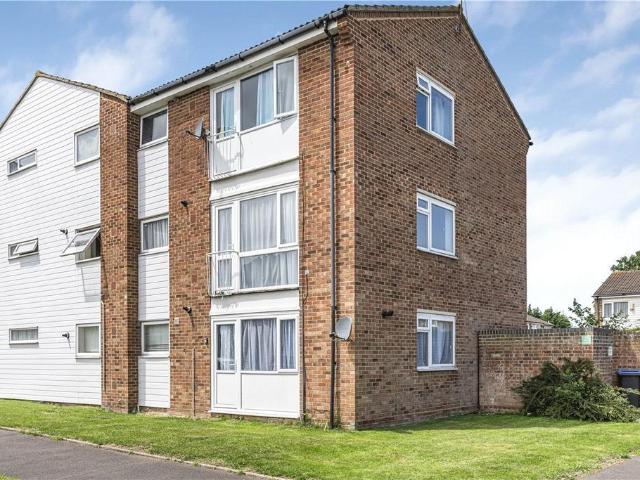 Flat for sale in Ramsden, Greater London
