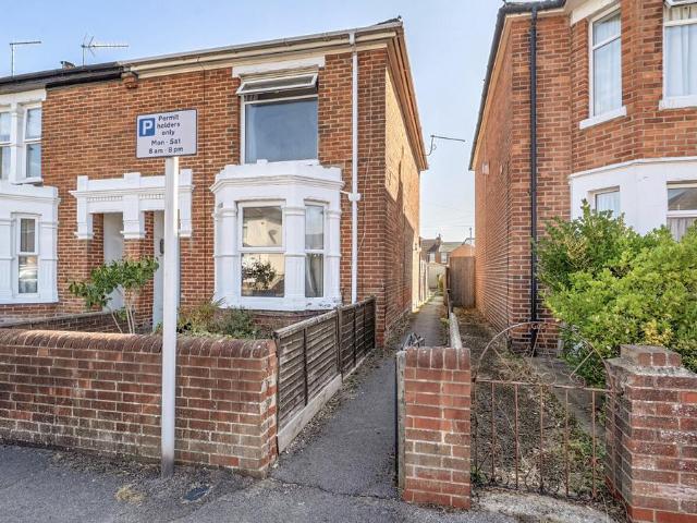 Flat for sale in Newtown, Eastleigh