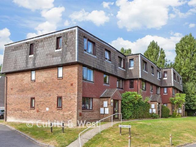 Flat for sale in Lewes, Iford