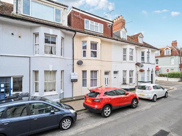 Flat for sale in West Worthing, Worthing
