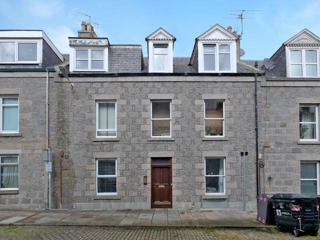 Flat for sale in Ballindoch, Scotland