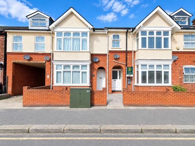 Flat for sale in High Town, Luton