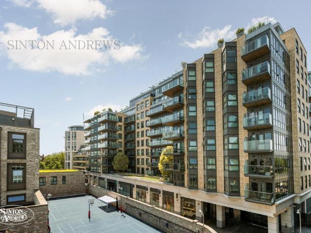 Flat for sale in London Borough of Ealing, Greater London