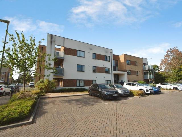 Flat for sale in Rowner, Gosport