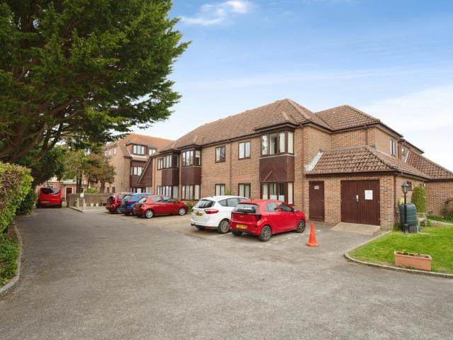 Flat for sale in Spring Vale, Hampshire