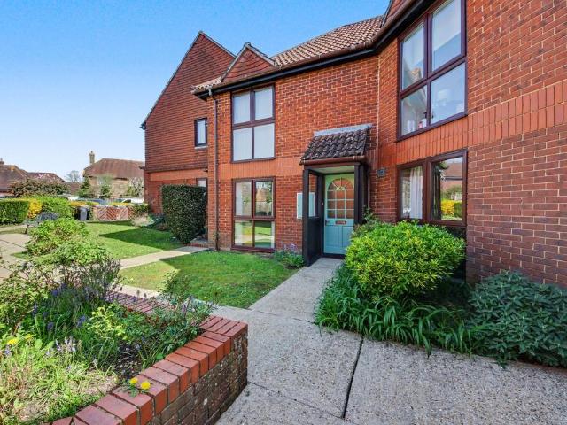 Flat for sale in Swanmore, Hampshire