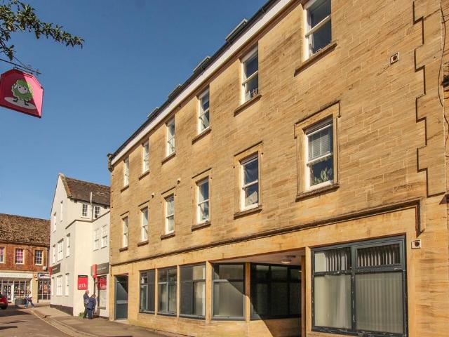 Flat for sale in Yeovil, Somerset
