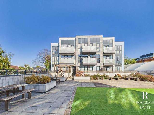 Flat for sale in London Borough of Sutton, Greater London