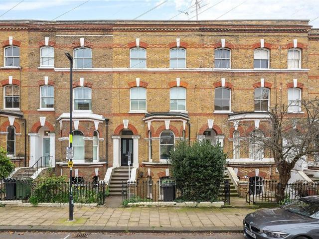 Flat for sale in London Borough of Lambeth, Greater London