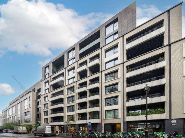 Flat for sale in East Marylebone, Mayfair