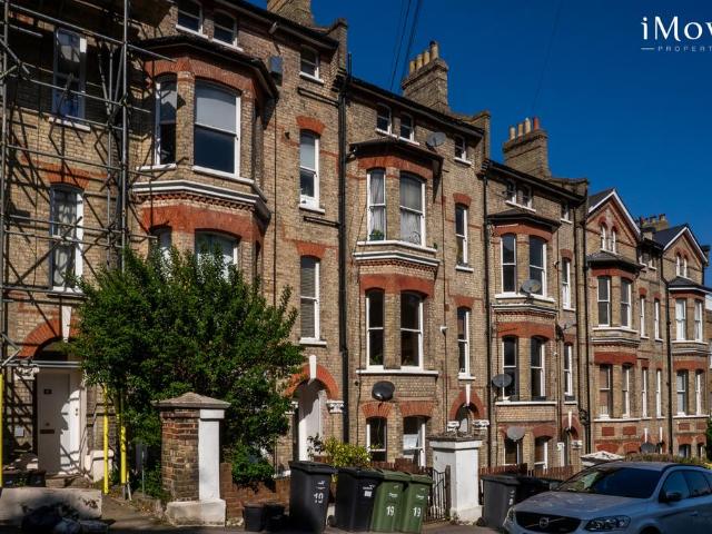 Flat for sale in Greater London