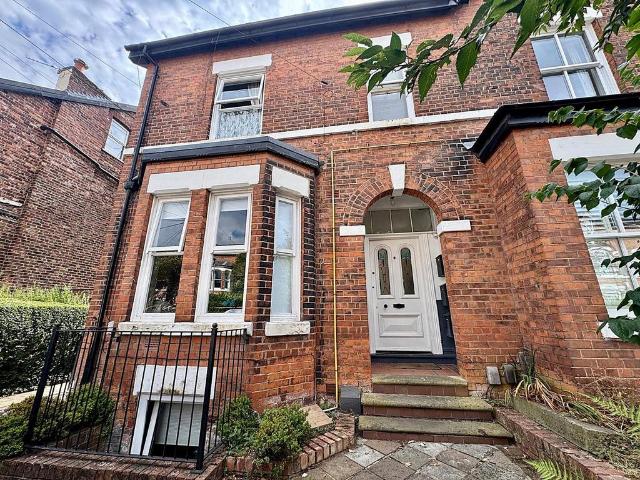 Flat for sale in Georgia, Greater Manchester