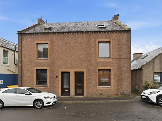 Flat for sale in Cowdenbeath, Scotland