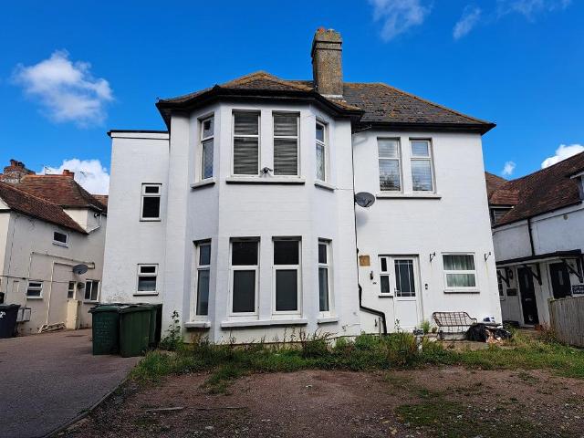 Flat for sale in Cross In Hand, East Sussex