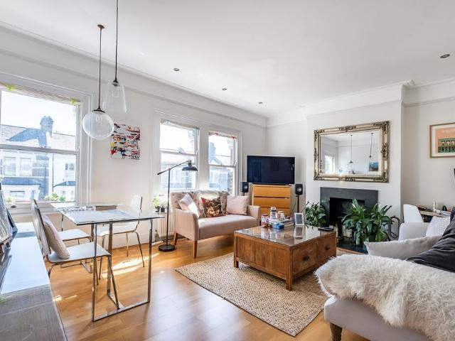 Flat for sale in Kensal Town, Greater London