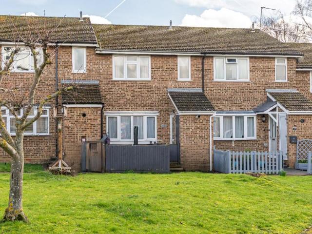 Flat for sale in Kings Hill, Colliers End