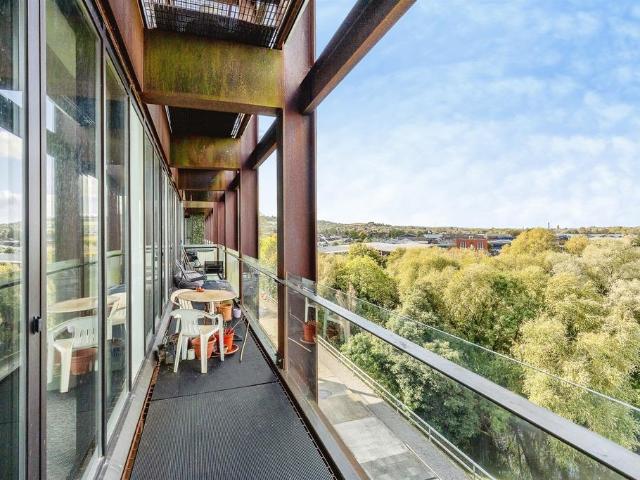 Flat for sale in Imperial Park, Bristol