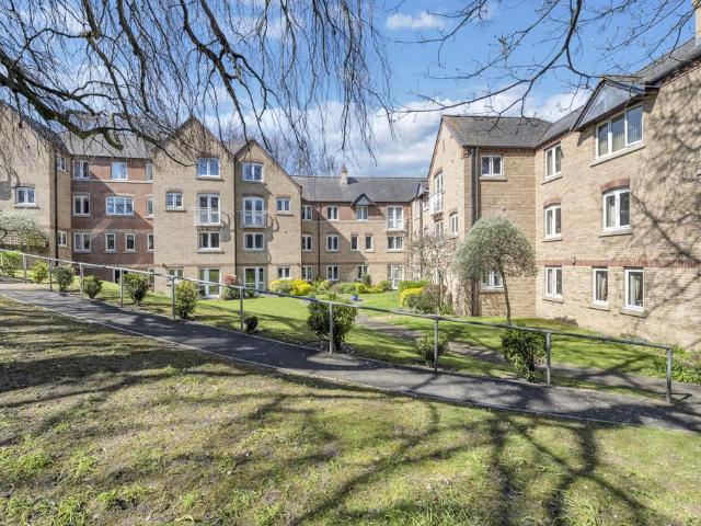 Flat for sale in Chedburgh, Suffolk