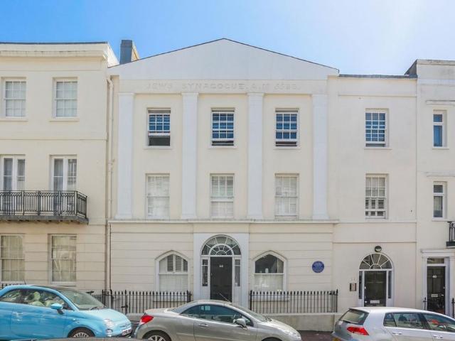 Flat for sale in Queen's Park, Brighton & Hove
