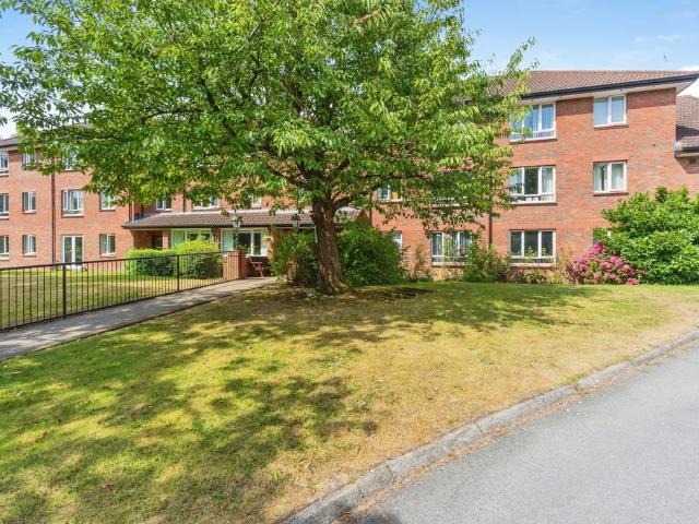 Flat for sale in Stretford, Trafford