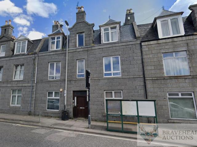 Flat for sale in Ashgrove, Ballindoch