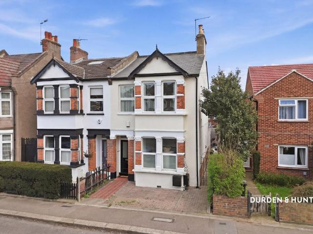 Flat for sale in South Woodford, Isle Of Man