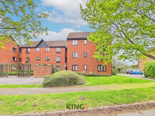 Flat for sale in Panshanger, Fretherne
