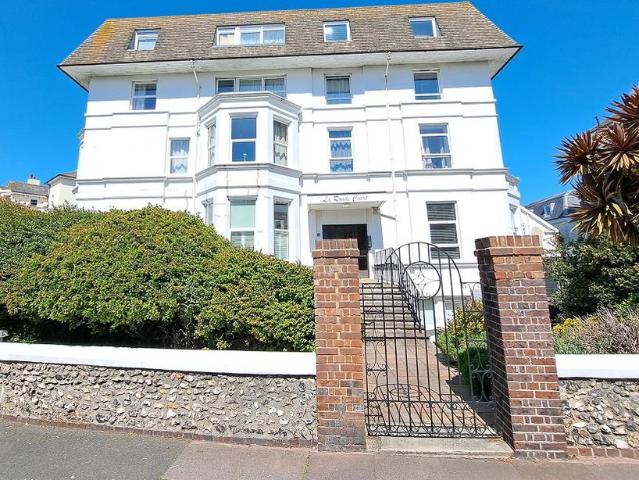 Flat for sale in Eastbourne, East Sussex