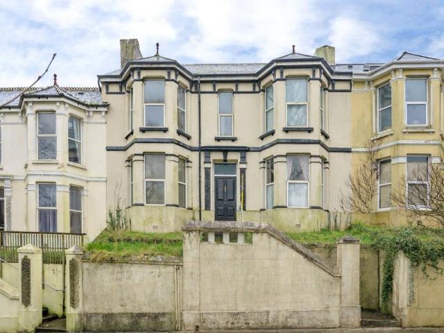 Flat for sale in Lipson Vale, Mount Wise
