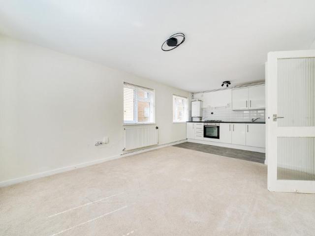 Flat for sale in Round Hill, Brighton & Hove