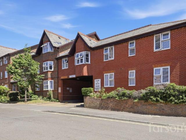 Flat for sale in Navestock Side, Essex