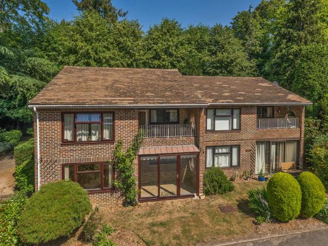 Flat for sale in Sunningdale