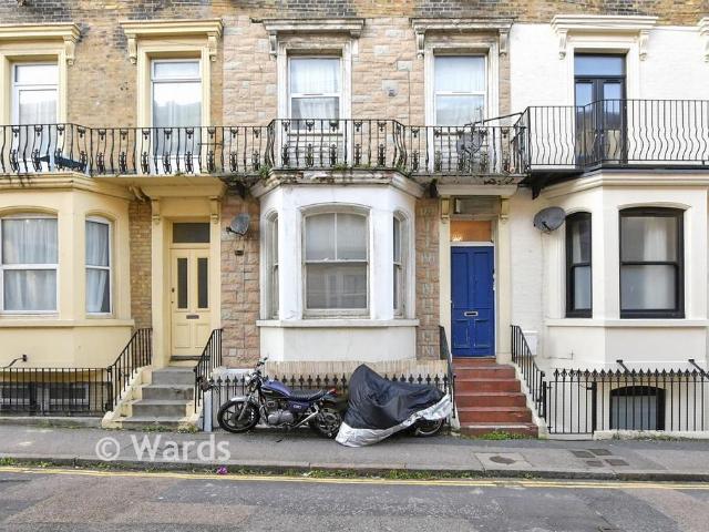 Flat for sale in Cliftonville West, Acol