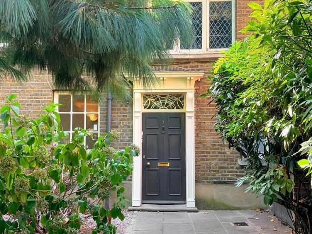 Flat for sale in Tottenham Hale, Greater London