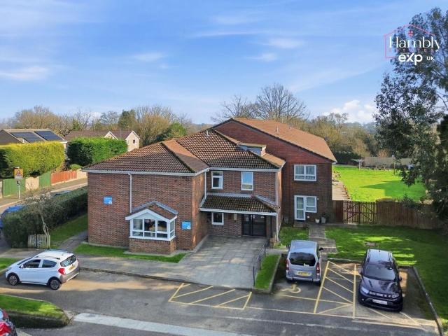 Flat for sale in Falcon Lodge, Wales
