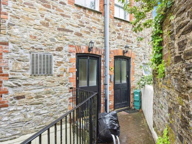 Flat for sale in St Neot, Cornwall