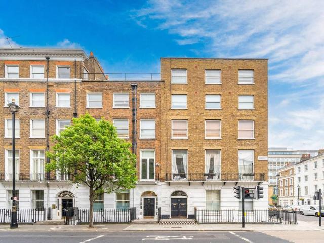 Flat for sale in Marylebone, Greater London