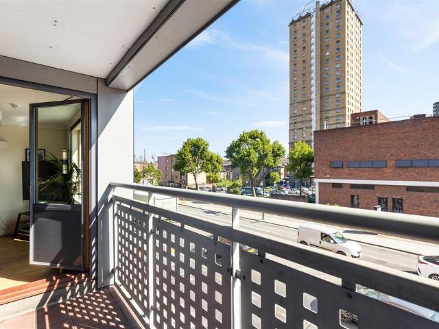 Flat for sale in St. George in the East, Shadwell