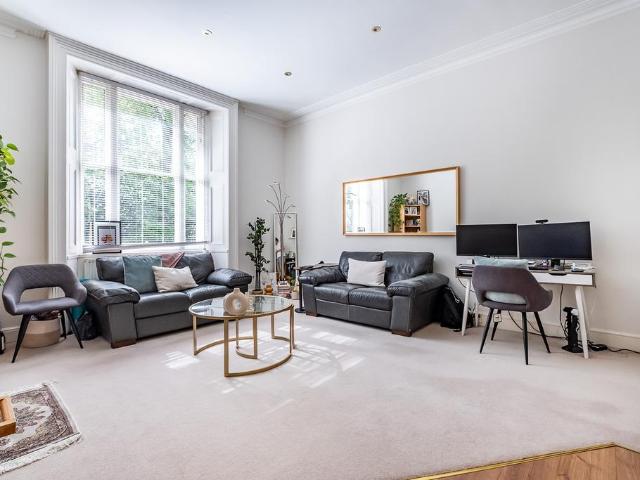 Flat for sale in City of Westminster, Greater London