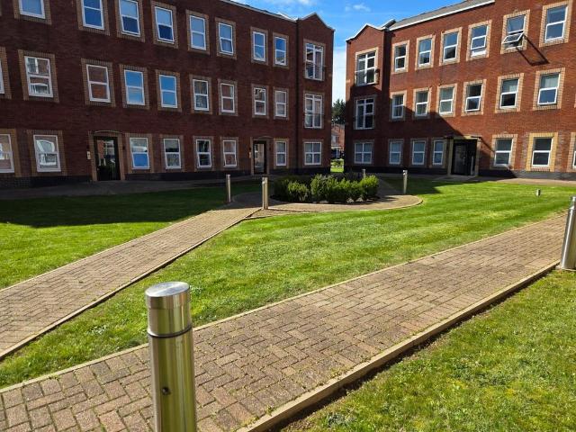 Flat for sale in New Bilton, Warwickshire
