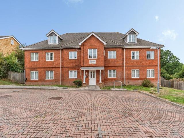 Flat for sale in Sholing Common, City Of Southampton