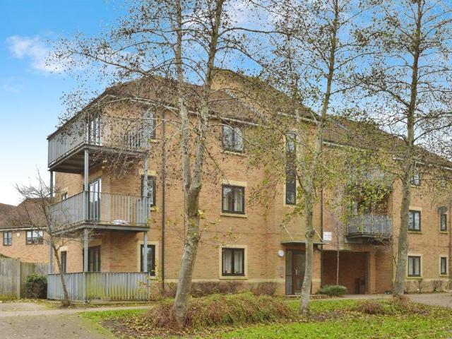 Flat for sale in Shenley Brook End, Milton Keynes
