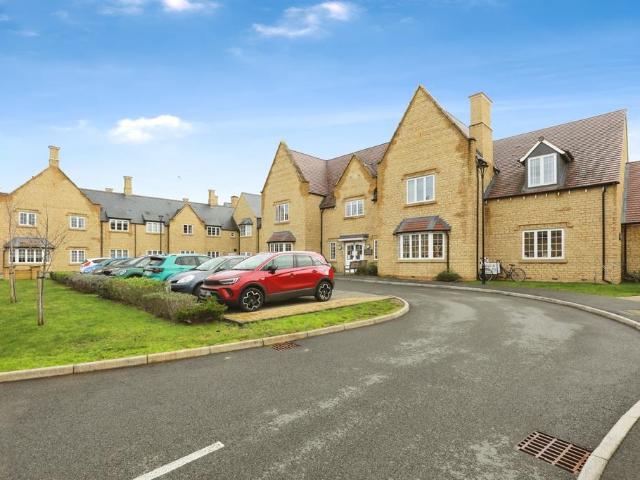 Flat for sale in Crookhill, Worcestershire