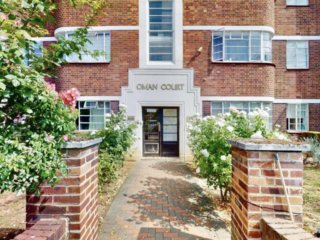 Flat for sale in Dollis Hill, Greater London